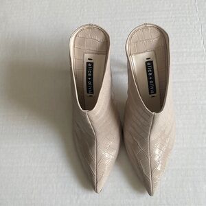 Alice & Olivia By Stacy Bendet Size 8 Women’s Heels Leather Mule